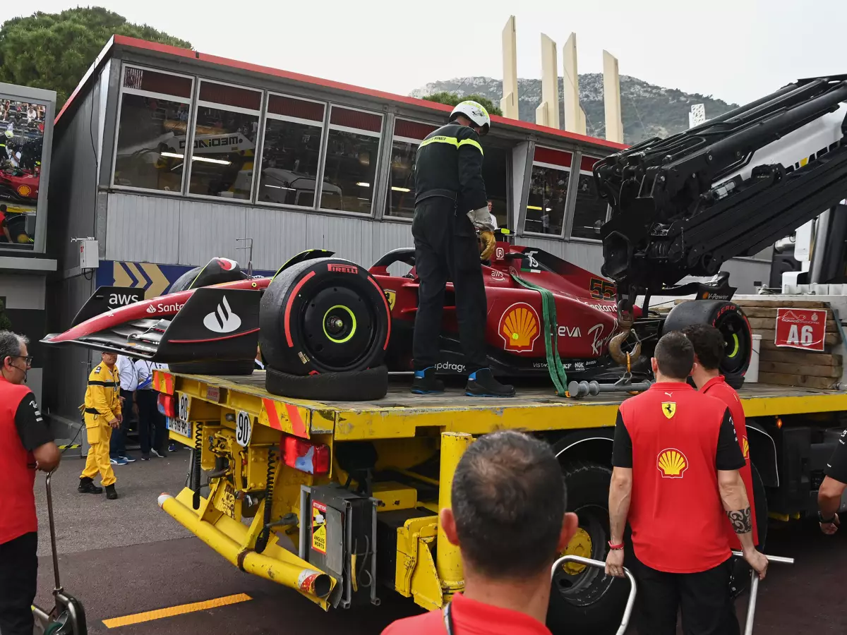 Foto zur News: Perez-Crash sichert Startplatz vor Verstappen: "Tut mir leid für Carlos"