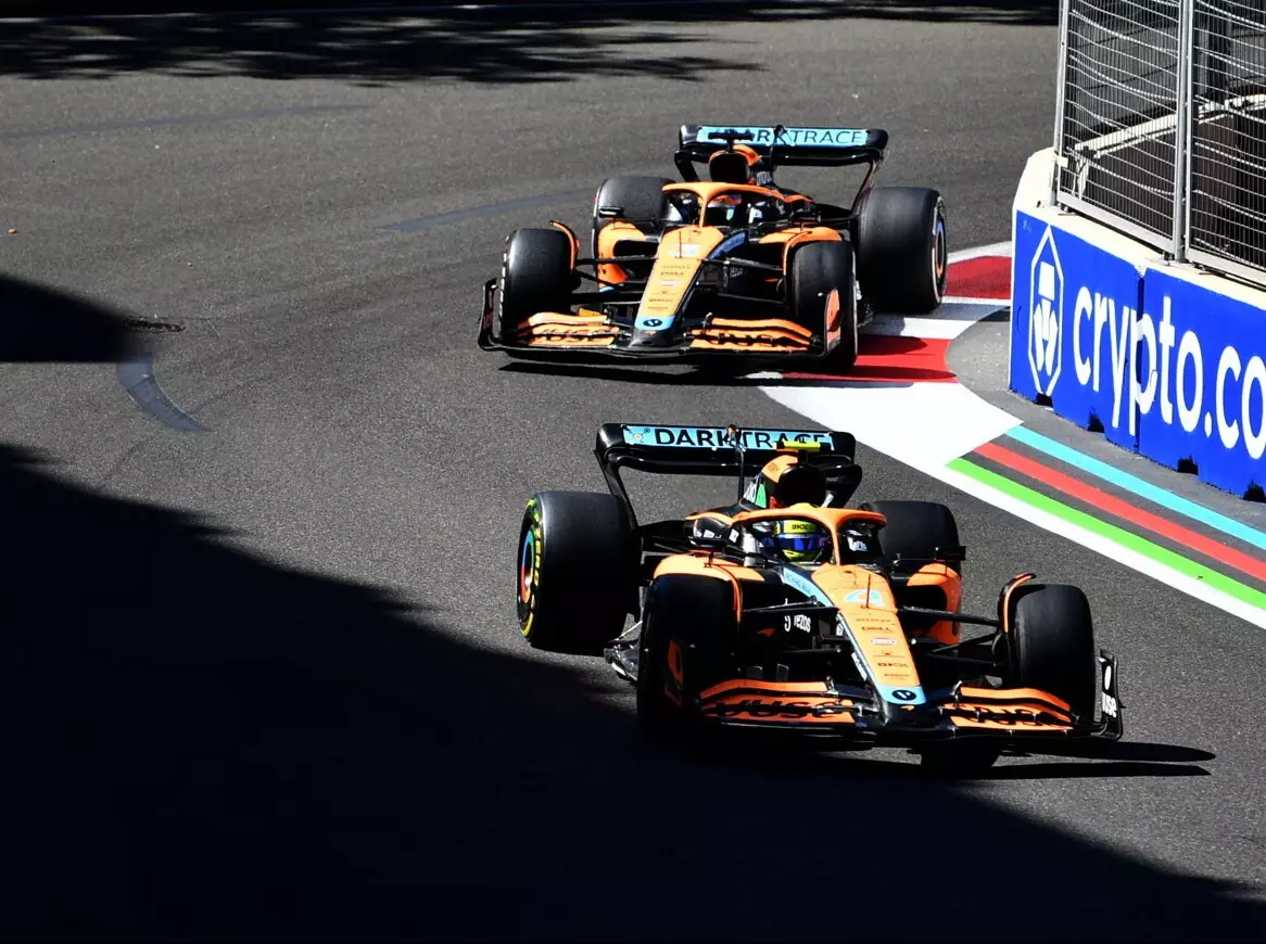 Lando Norris, Daniel Ricciardo Foto zur News: McLaren: Warum Norris und Ricciardo in Baku nicht frei fahren durften
