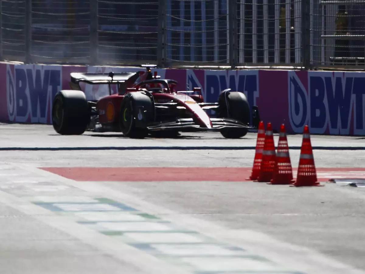 Charles Leclerc (Ferrari): Powerunitschaden beim Grand Prix von Aserbaidschan in Baku 2022 Foto zur News: Ferrari: Charles Leclerc war zum Zeitpunkt des Ausfalls "im Vorteil"