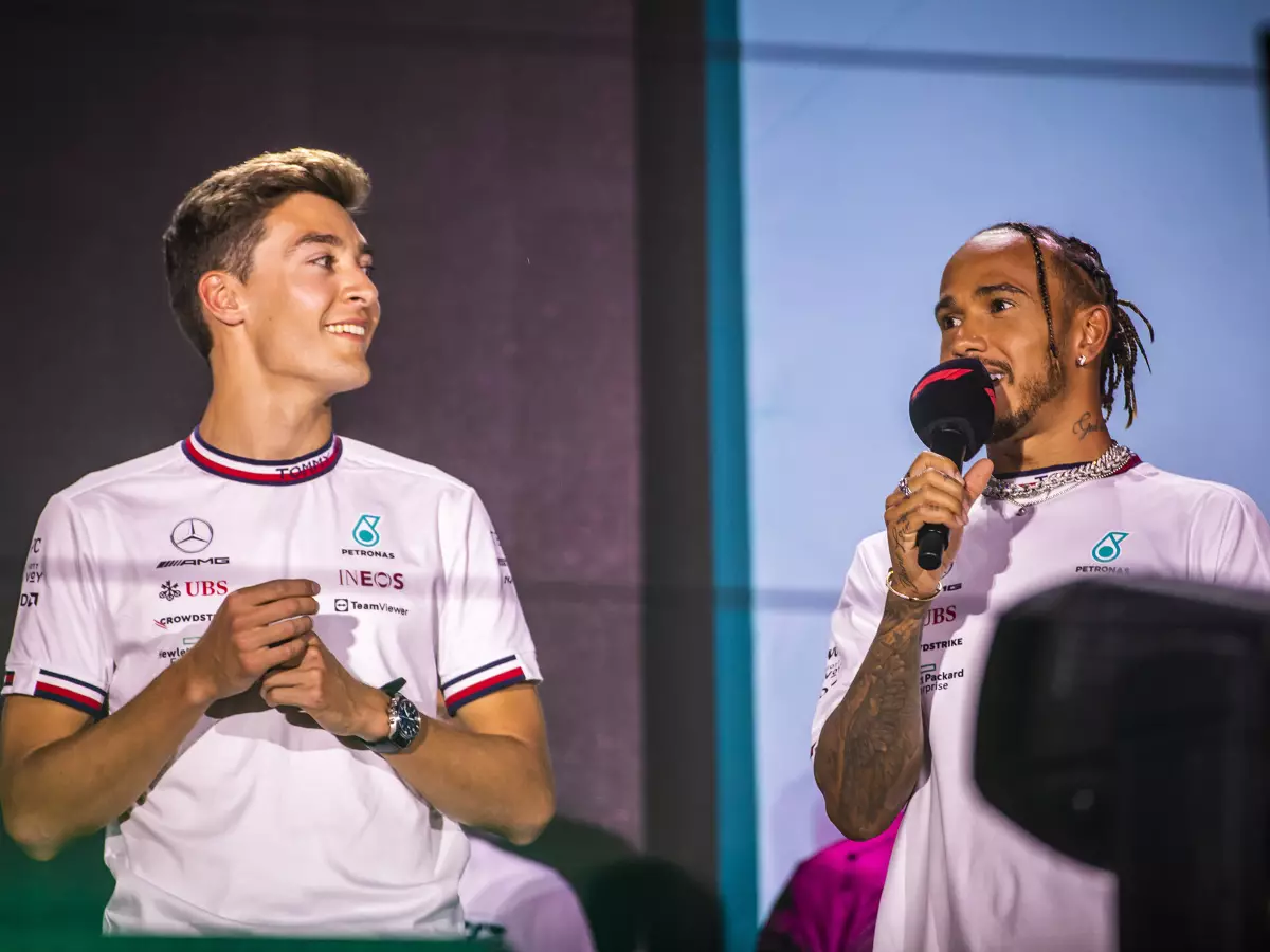 Foto zur News: Lewis Hamilton: "War noch nie so ein guter Teamkollege"