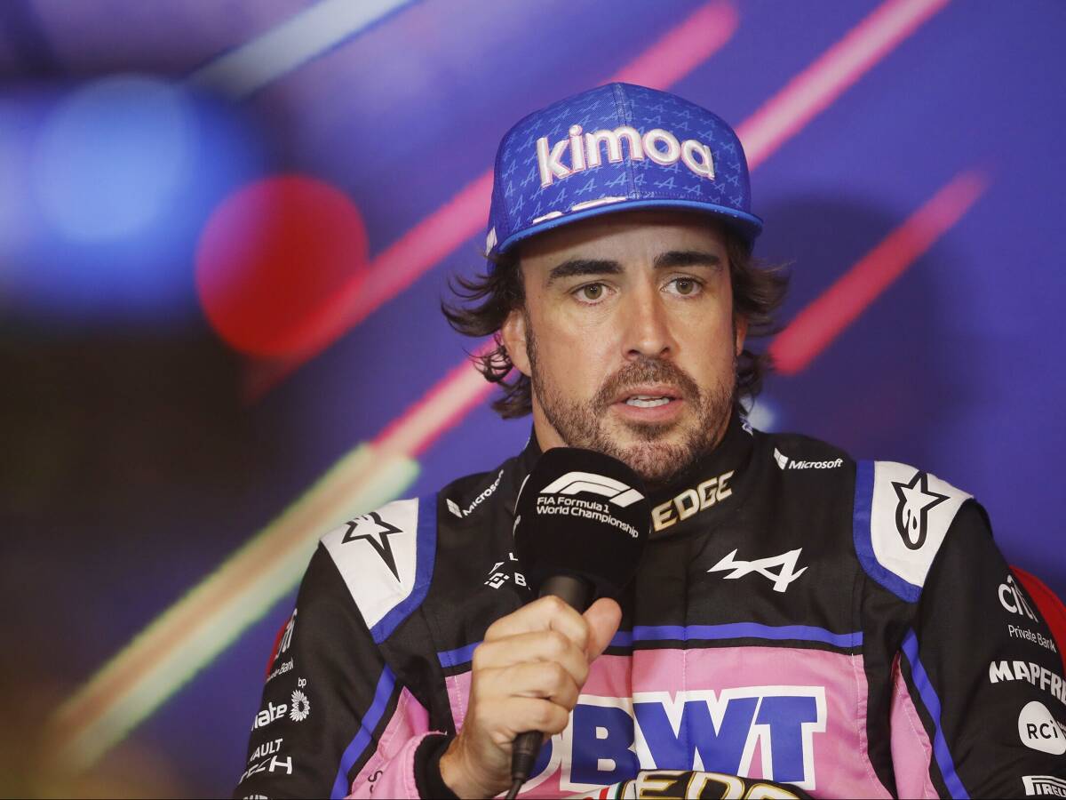 Foto zur News: Alonso nach P2 verirrt: Zum falschen Medientermin gegangen!