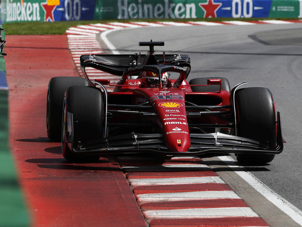 Foto zur News: Mercedes-Teamchef Toto Wolff über Ferrari: "Sie lassen den Ball fallen"