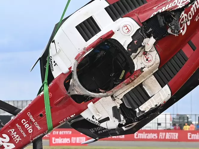 Foto zur News: Helmut Marko: Ohne Halo hätte Zhou nicht überlebt!