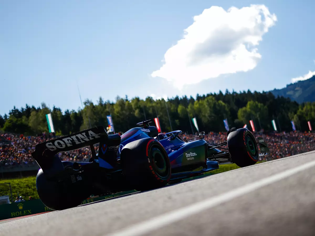 Foto zur News: Alexander Albon mit P11 im Qualifying: "Nur eine Zehntel fehlte auf Q3"