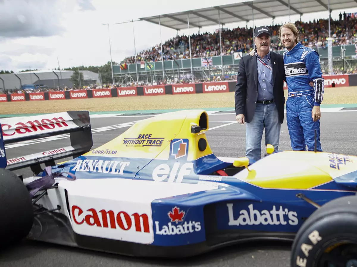Nigel Mansell, Sebastian Vettel Foto zur News: Vettel über E-Fuels: Der Preis ist nicht das Problem