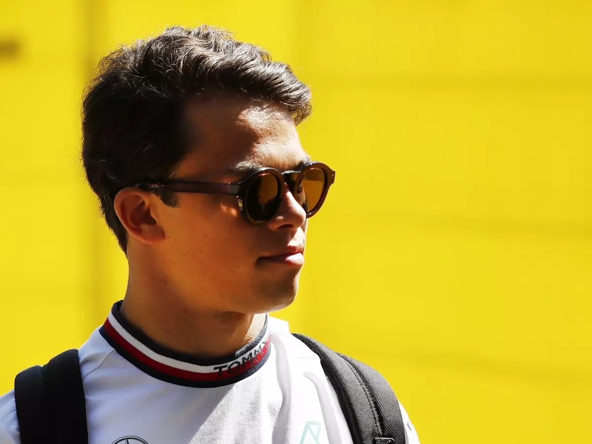 Nyck de Vries als Mercedes-Ersatzfahrer in der Formel 1 in Le Castellet 2022 Foto zur News: De Vries: Wie Mercedes seine Formel-1-Zukunft einschätzt