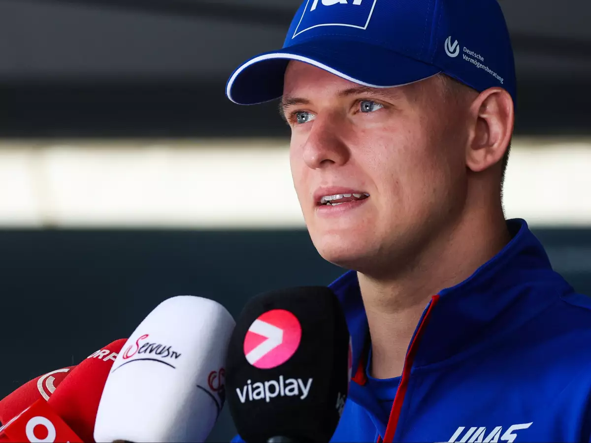 Foto zur News: Wer letzte Nacht am schlechtesten geschlafen hat: Mick Schumacher