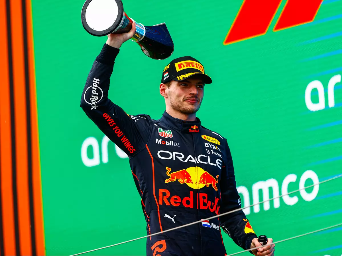 Foto zur News: Verstappen lobt Team nach Sieg: Strategie kurz vor Start geändert