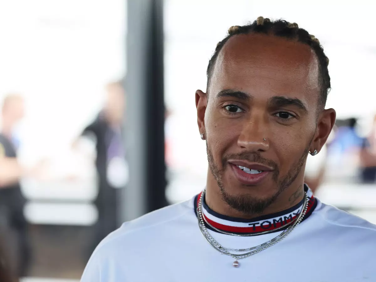 Foto zur News: Lewis Hamilton kauft sich beim Football-Team Denver Broncos ein