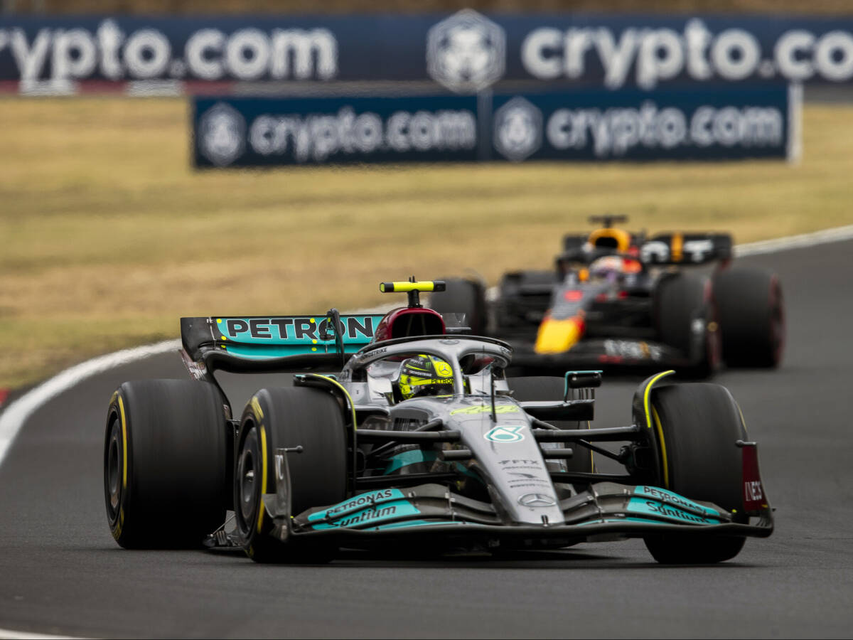 Foto zur News: Mercedes analysiert: Sieg für Hamilton wäre auch von vorne schwer geworden
