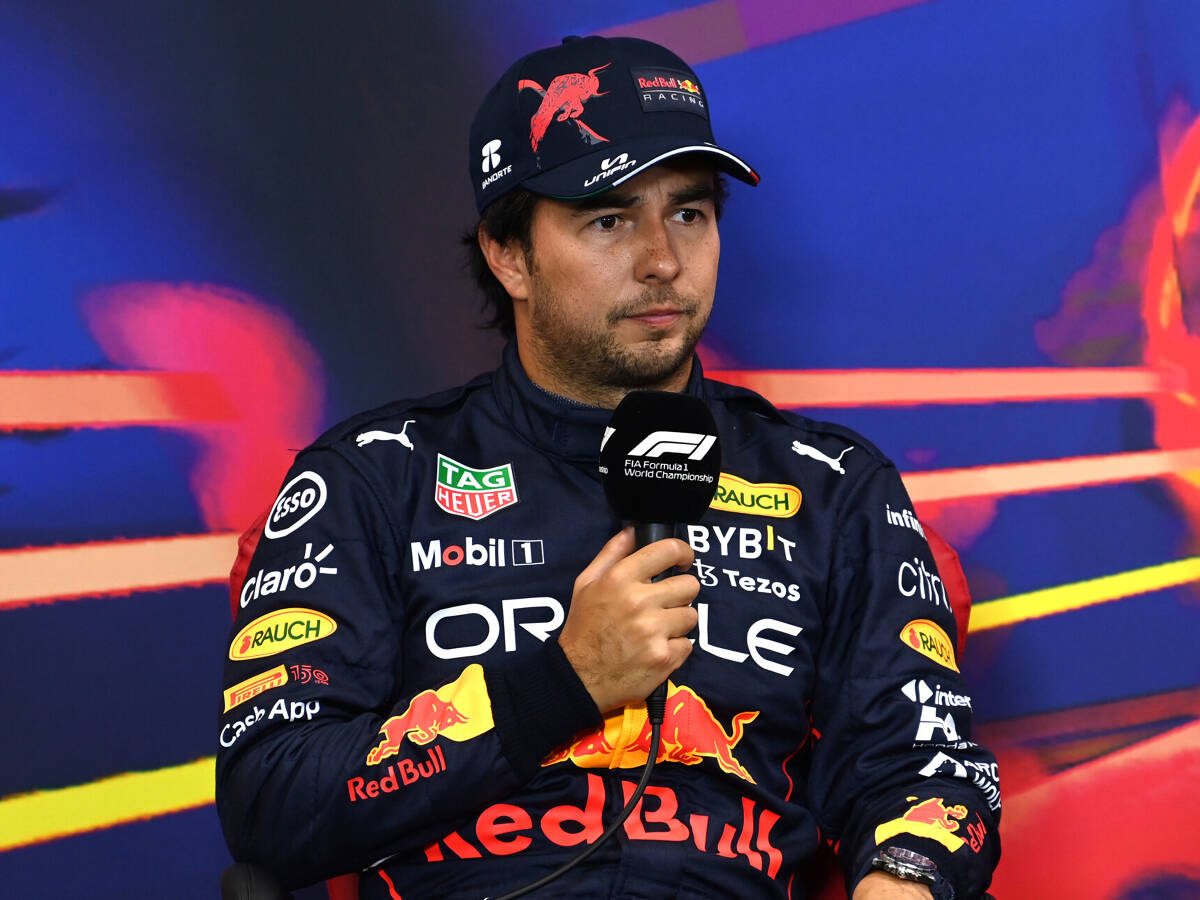 Foto zur News: Red Bull erklärt: Darum gab's für Sergio Perez keinen Windschatten