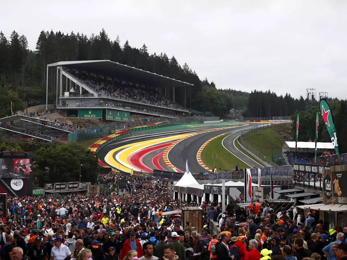 Foto zur News: Spa-Francorchamps: Sorgt Ausverkauf der Tickets für eine sichere Zukunft?