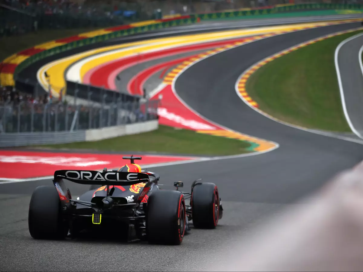 Foto zur News: Set-up-Kompromiss für Eau Rouge Grund für Red-Bull-Dominanz?