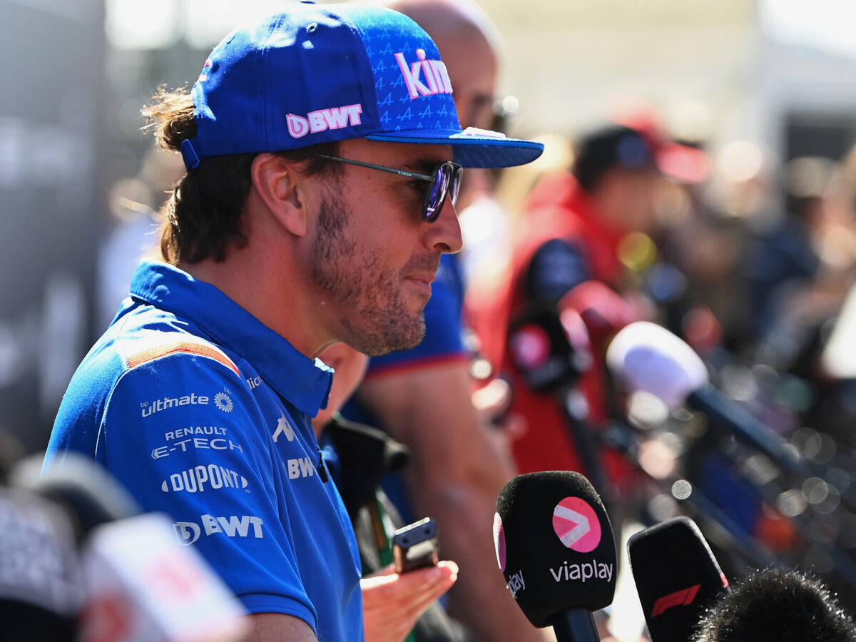 Foto zur News: Fernando Alonso nimmt Hamilton-Kritik zurück: "So denke ich nicht!"