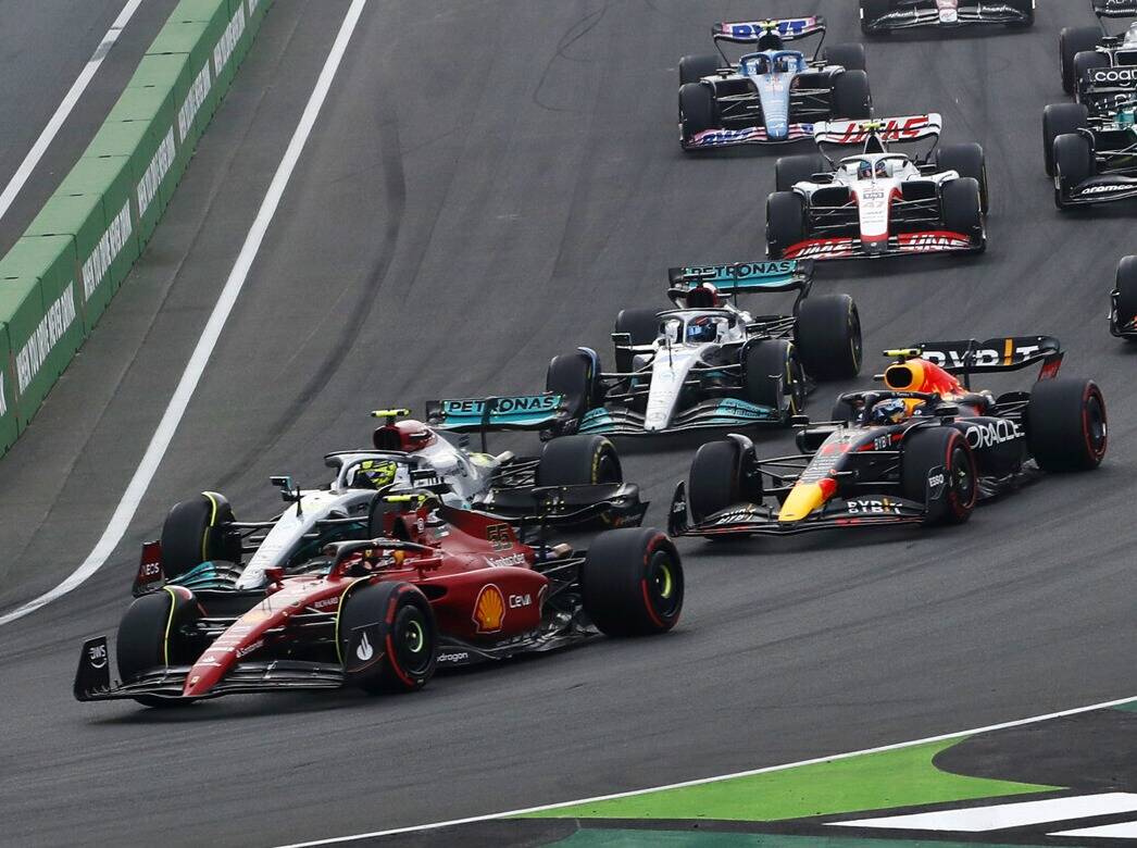 Foto zur News: Lewis Hamilton: Cut im Reifen nach Kurve 1 in Zandvoort