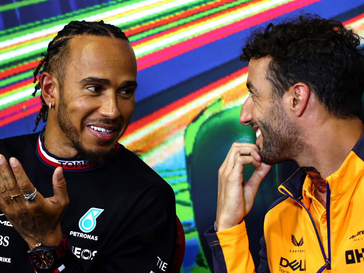 Foto zur News: Hamilton: Ricciardo "viel zu talentiert" für Mercedes-Reservefahrer-Rolle