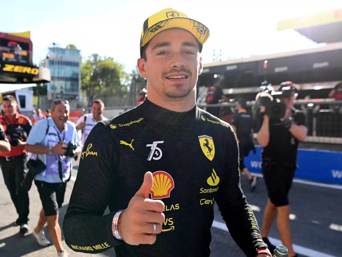 Charles Leclerc Foto zur News: Leclerc: Poleposition in Monza "eine große Überraschung"