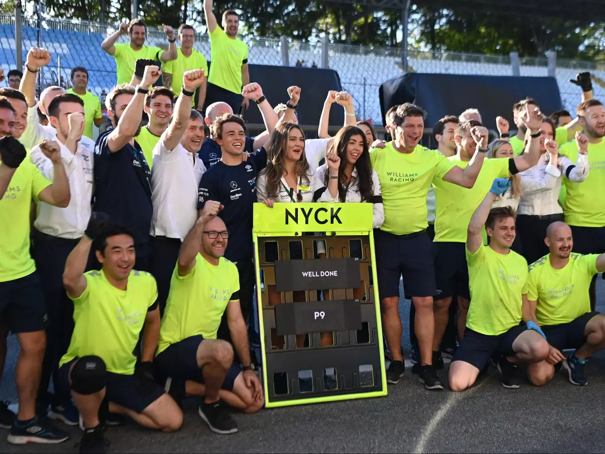 Foto zur News: "Starkes Debüt": Nyck de Vries gewinnt Fahrernotenvergabe in Monza!