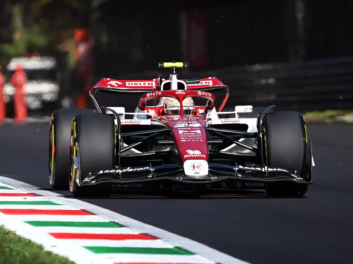 Foto zur News: Guanyu Zhou Zehnter in Monza: Erster Punkt für Alfa Romeo seit Kanada