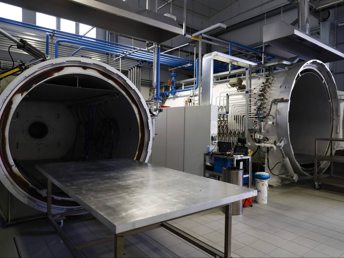 Foto zur News: "Inside AlphaTauri": Mit Franz Tost einmal Formel-1-Fabrik von innen sehen!