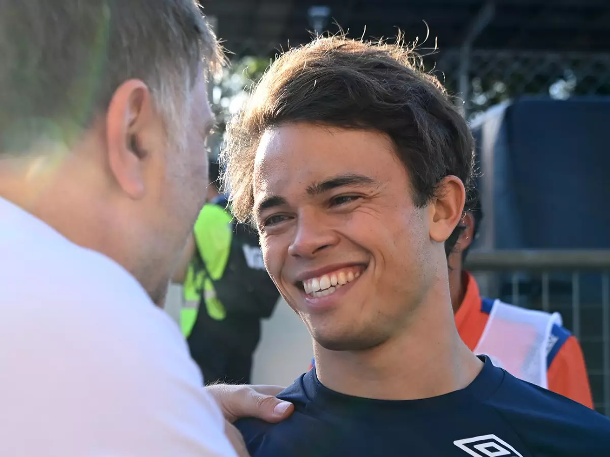 Foto zur News: De Vries bestätigt Treffen mit Marko: F1-Zukunft "liegt nicht in meiner Hand"