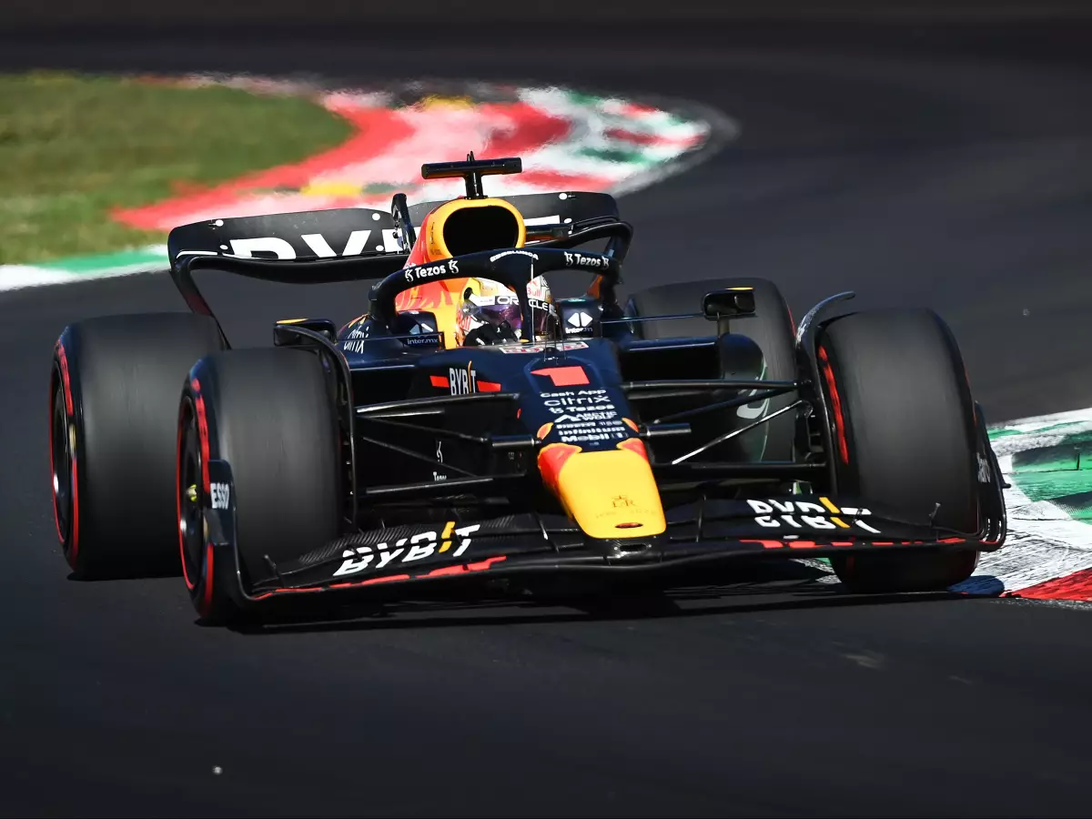 Max Verstappen Foto zur News: Marc Surer: RB18 "das perfekte Pferd", aber nur für Max Verstappen!