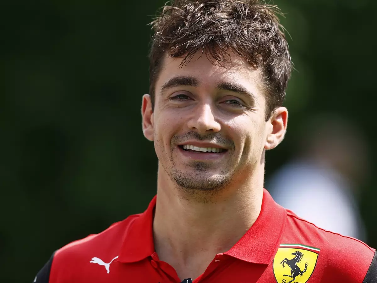 Charles Leclerc Foto zur News: Ferraris neuer Fokus: "Momentum für nächstes Jahr aufbauen"