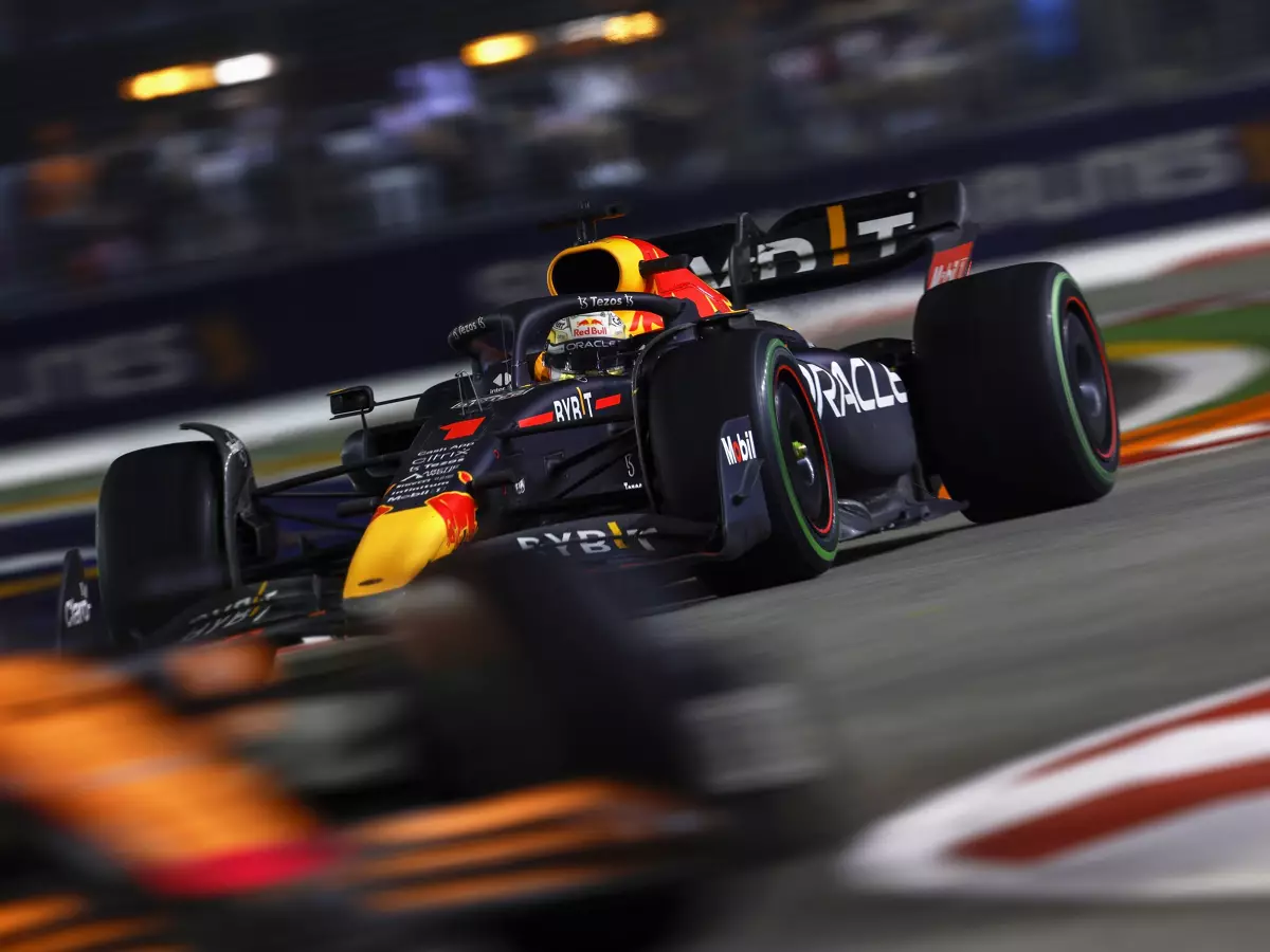 Max Verstappen Foto zur News: Verstappen nach Singapur angefressen: "Ist nicht das, was mir Spaß macht"