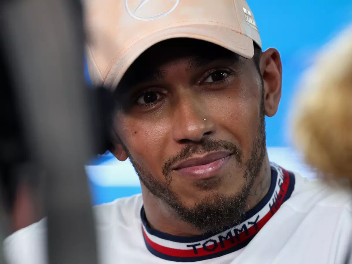 Lewis Hamilton Foto zur News: Aufregung um Hamiltons Nasenpiercing: Was wirklich dahinter steckt