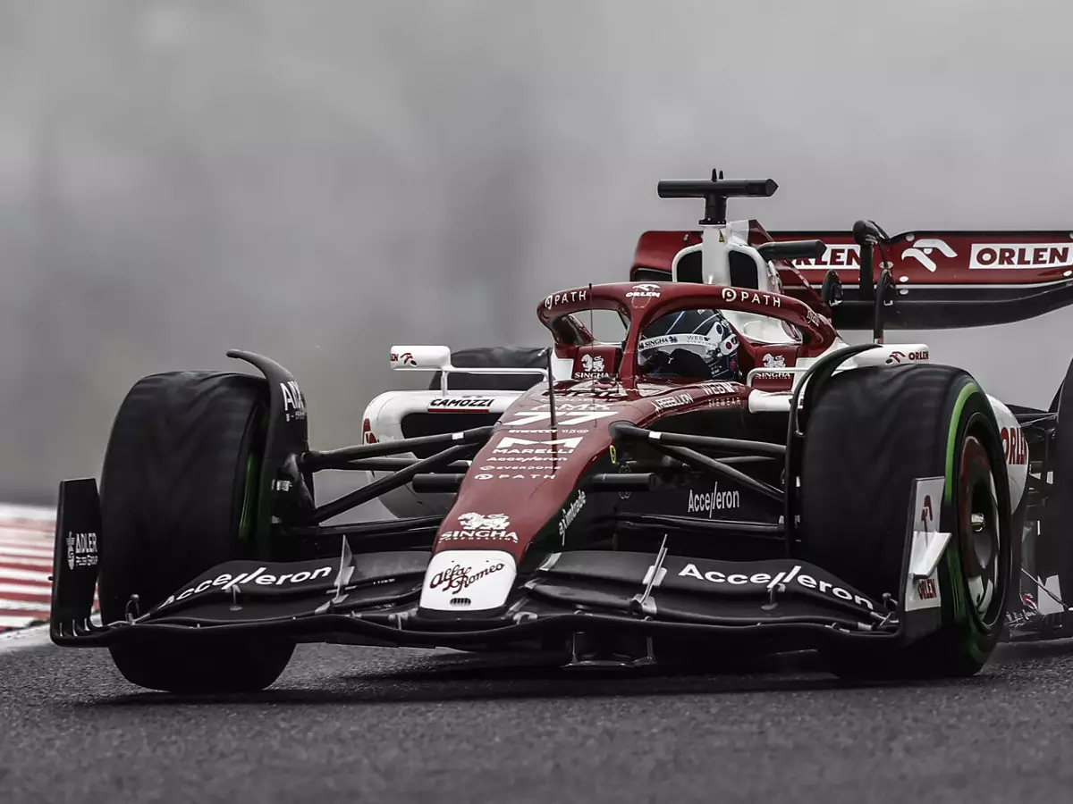 Foto zur News: Kampf im Formel-1-Mittelfeld: Alfa Romeo legt mit neuem Frontflügel nach