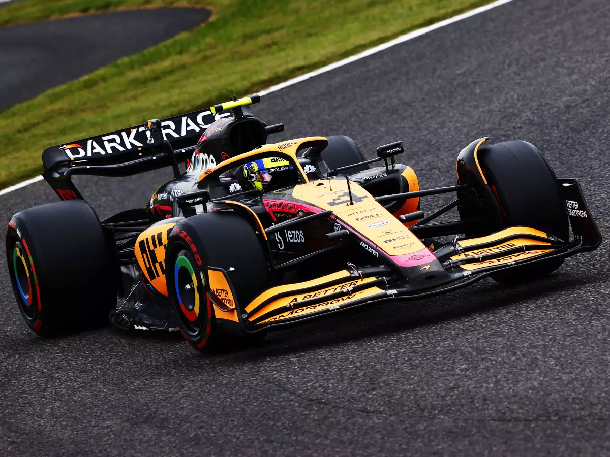 Lando Norris (McLaren MCL36) im Qualifying zum Formel-1-Rennen in Japan 2022 Foto zur News: Lando Norris: "Ich hasse untersteuernde Autos"