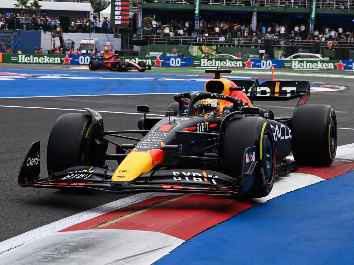 Foto zur News: Max Verstappen: Was steckte hinter seinem Funkspruch in Mexiko?