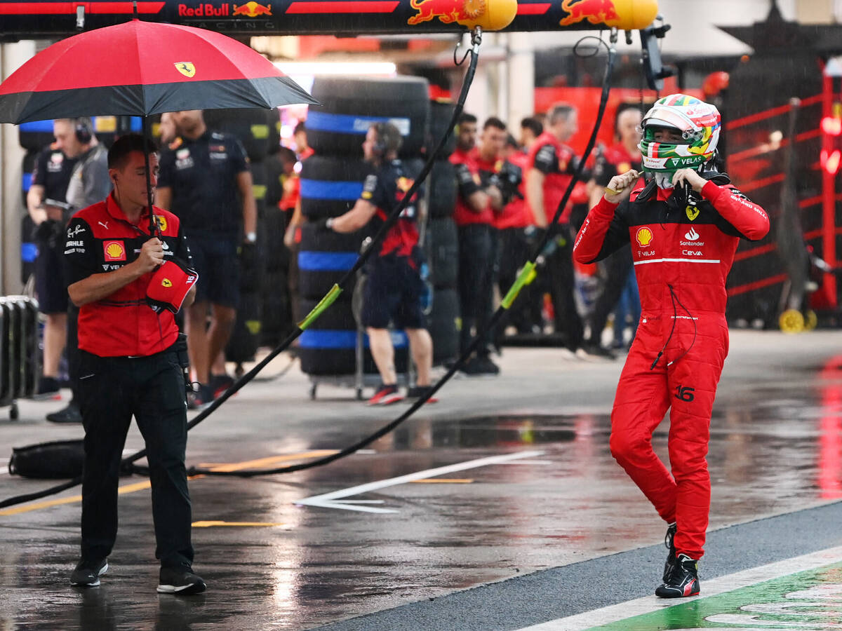 Foto zur News: Totale Ferrari-Pleite im Sao-Paulo-Qualifying: Charles Leclerc fassungslos