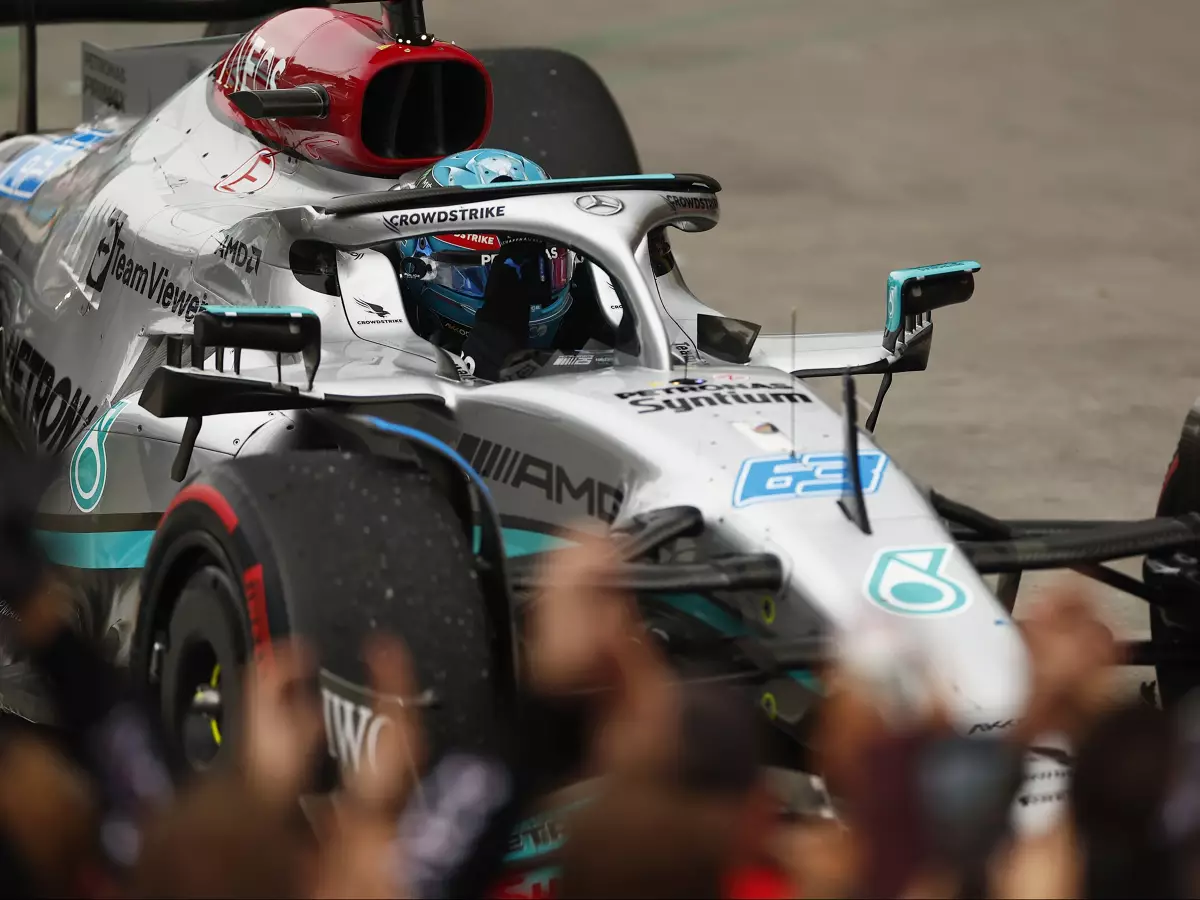 George Russell Foto zur News: F1-Rennen Brasilien: Mercedes-Doppelsieg bei dramatischem Finish!