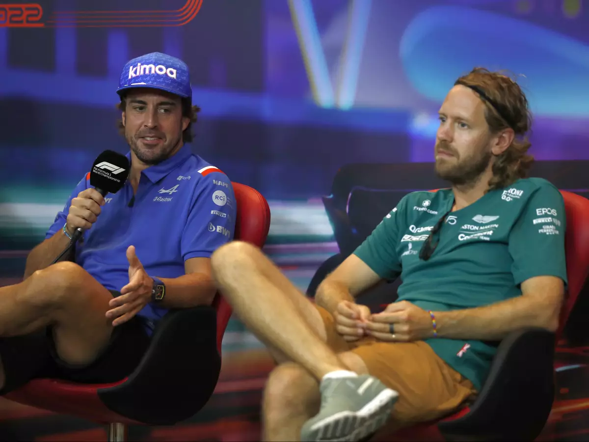 Fernando Alonso, Sebastian Vettel Foto zur News: Fernando Alonso: Schaue die ganze Zeit, ob ich Vettel im Rückspiegel habe