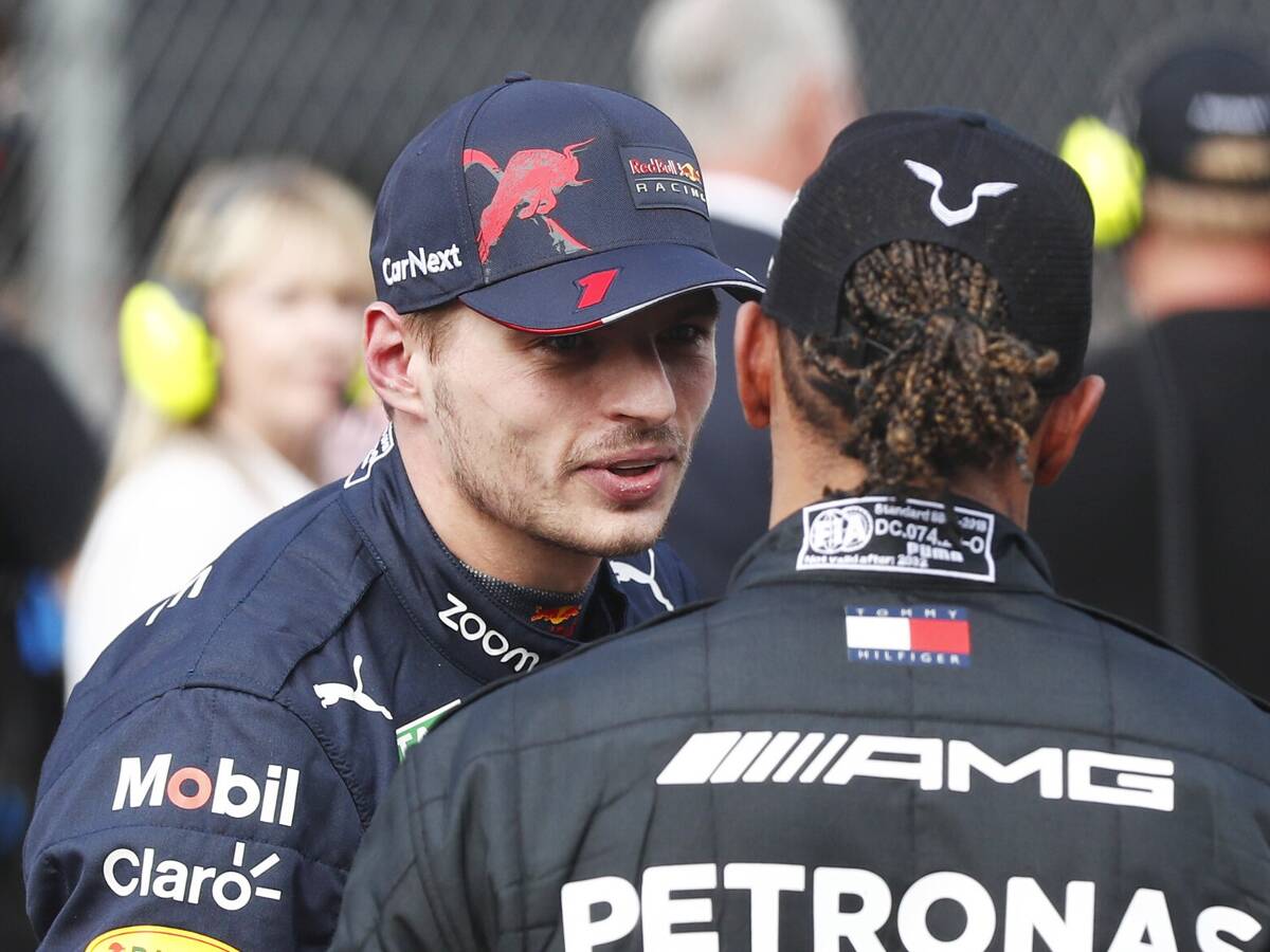 Foto zur News: Verstappen: Verstehe, dass Lewis wegen Abu Dhabi 2021 traurig ist