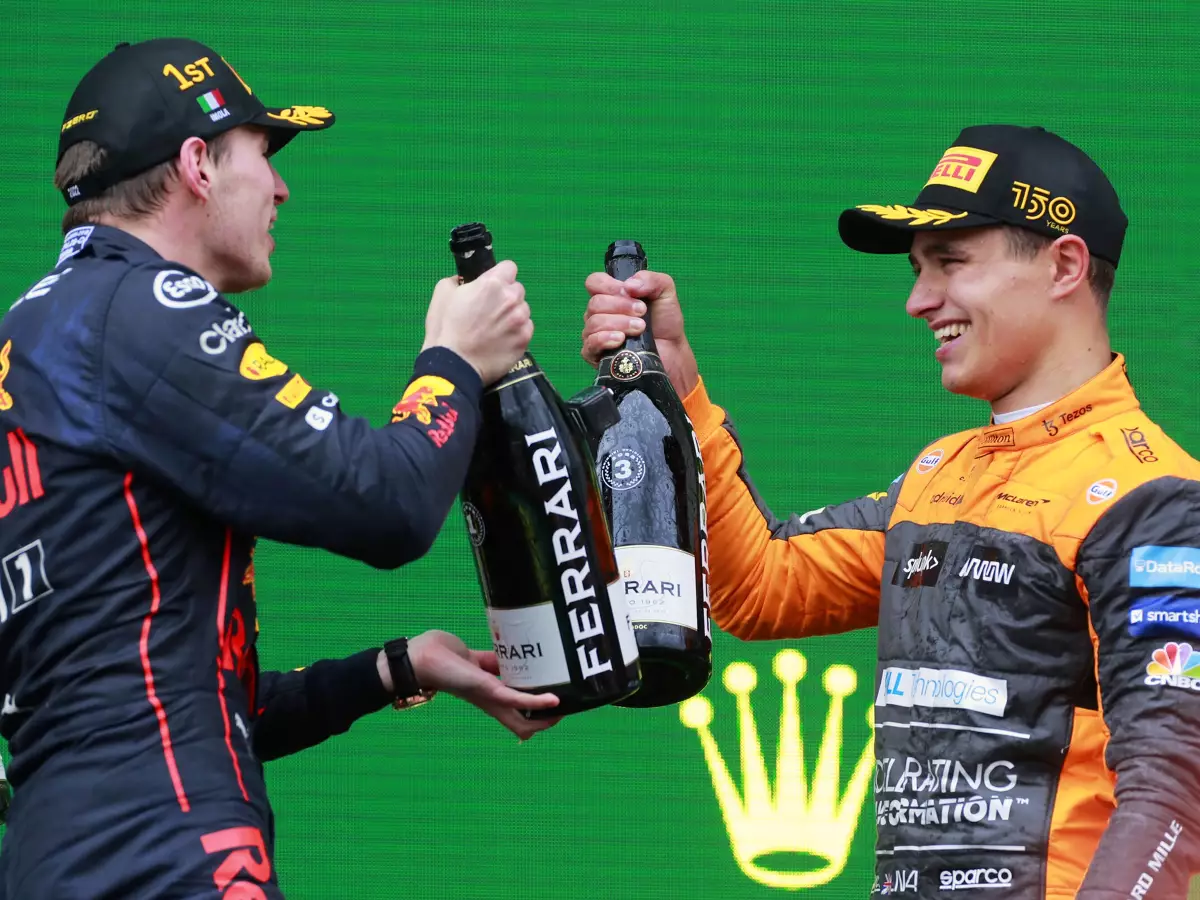 Max Verstappen, Lando Norris Foto zur News: Lando Norris: Das steckt wirklich hinter seinen Gesprächen mit Red Bull