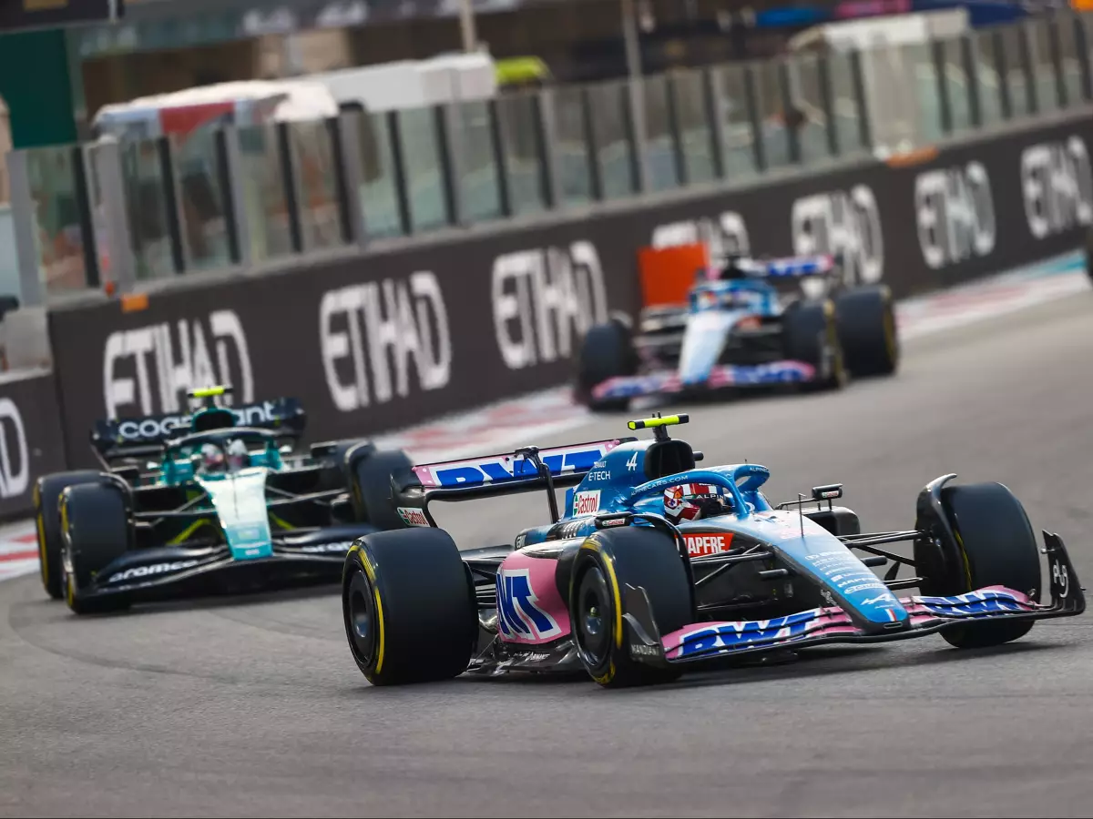Esteban Ocon, Sebastian Vettel, Fernando Alonso Foto zur News: Nach Vettel-Kritik: FIA verteidigt Vorteile der neuen F1-Regeln