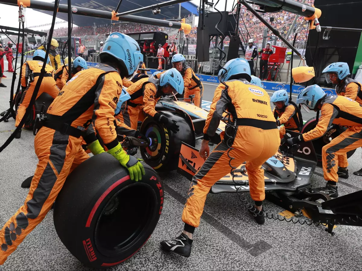 Daniel Ricciardo Foto zur News: Formel-1-Boxenstopps 2022: Nur McLaren blieb unter zwei Sekunden