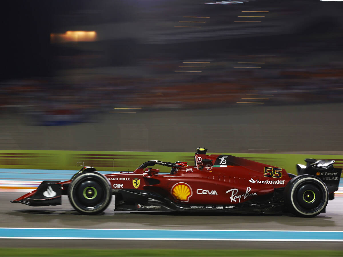 Foto zur News: Sainz stellt klar: Ferrari wurde nicht in meine Richtung entwickelt