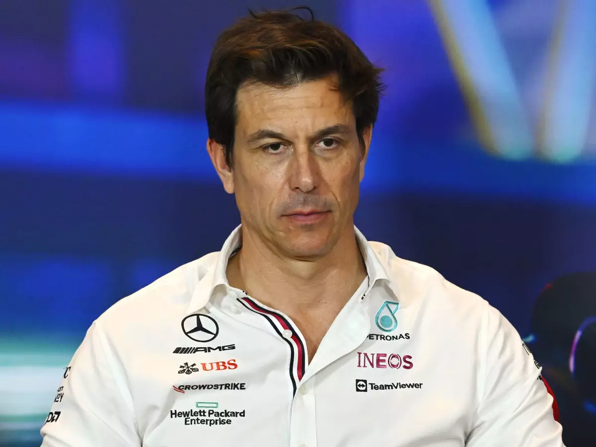 Toto Wolff Foto zur News: Wolff: Politische Konflikte 2022 waren "so ziemlich Business as usual"
