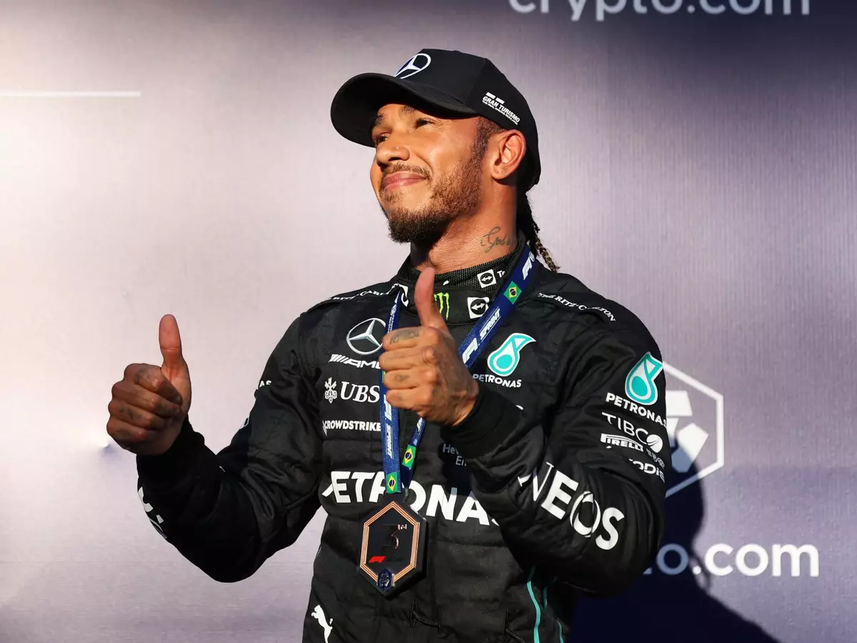 Foto zur News: Lewis Hamilton: Gerüchte über neuen Megavertrag mit Mercedes