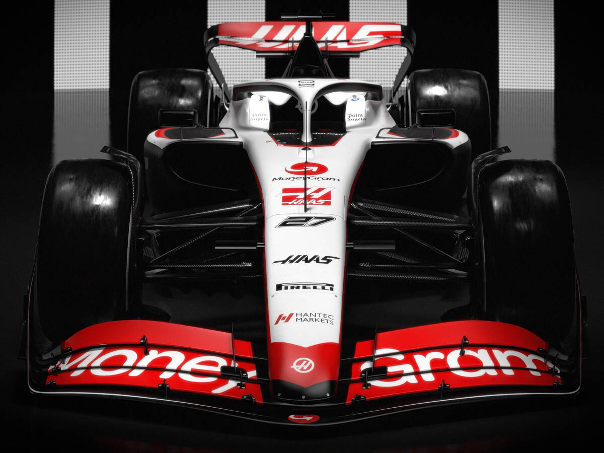 Foto zur News: Haas enthüllt richtiges Formel-1-Auto bei Shakedown in Silverstone