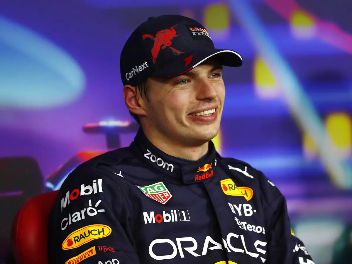 Foto zur News: Max Verstappen reist im Privatjet jetzt mit eigenem Rennsimulator