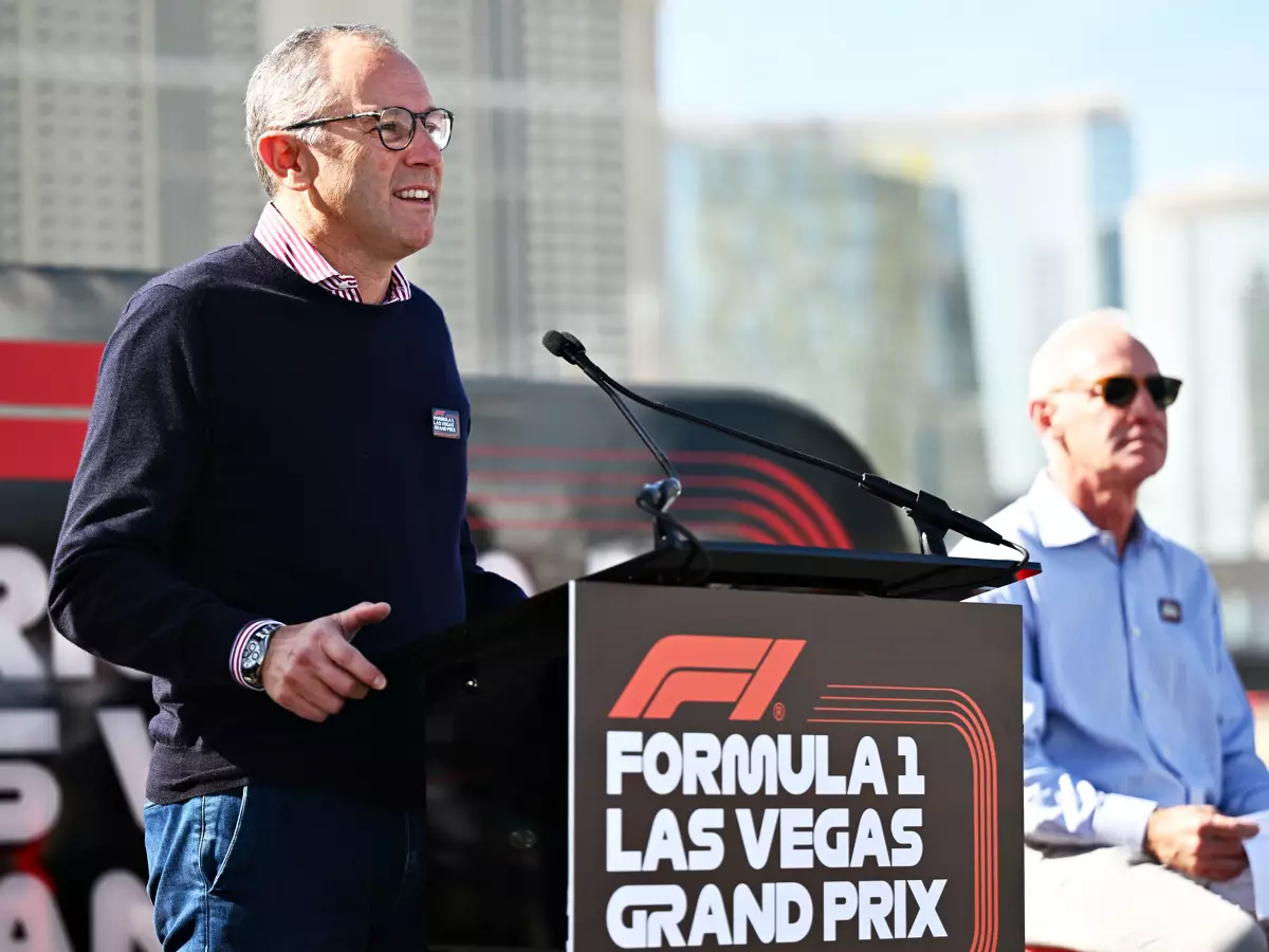 Stefano Domenicali Foto zur News: Las Vegas genehmigt Plan zur Schließung des Strip für Formel-1-Rennen bis 2032