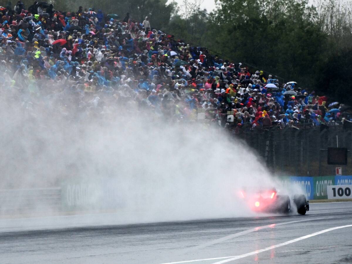 Foto zur News: Pirelli kündigt für Imola Regenreifen an, der ohne Heizdecken auskommt