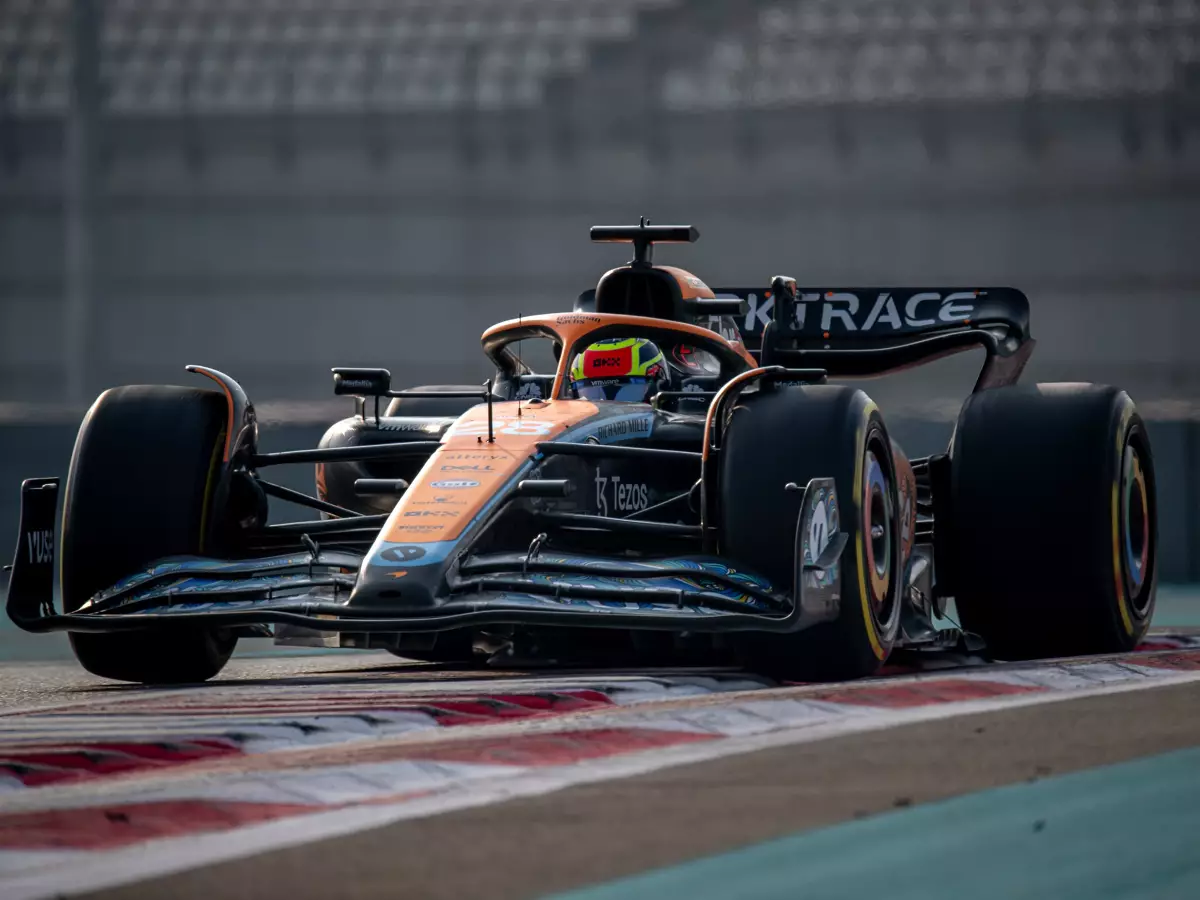 Oscar Piastri Foto zur News: McLaren: Piastri nicht mit überzogenen Erwartungen "abschrecken"