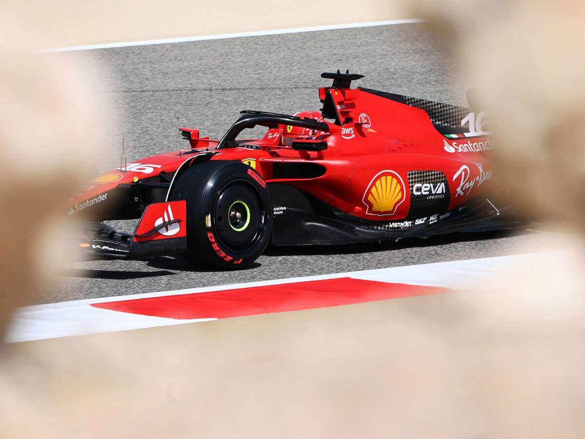 Foto zur News: Mittagsupdate F1-Test: Charles Leclerc #AND# Ferrari klar vor Mercedes