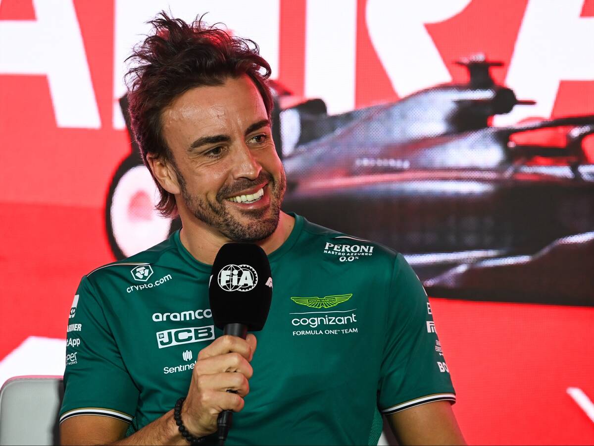 Foto zur News: Fernando Alonso: Aston Martin wird sich 2023 "dramatisch" verändern