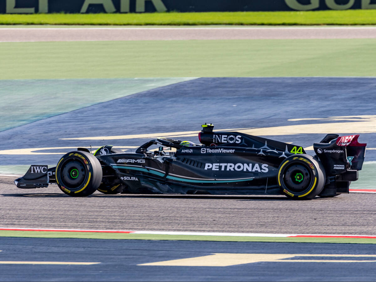 Foto zur News: Hamilton #AND# Mercedes: "Red Bull ist eine Sekunde schneller als wir"